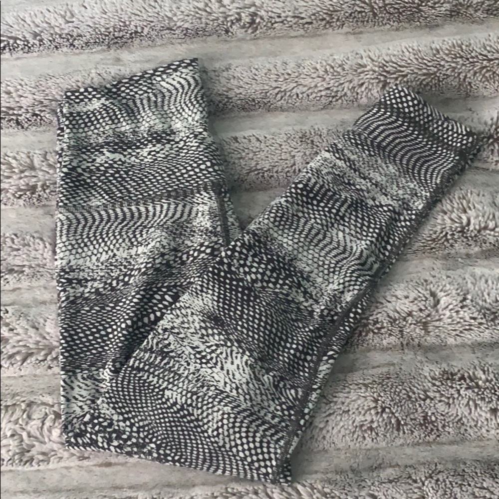 lululemon align crop size 4